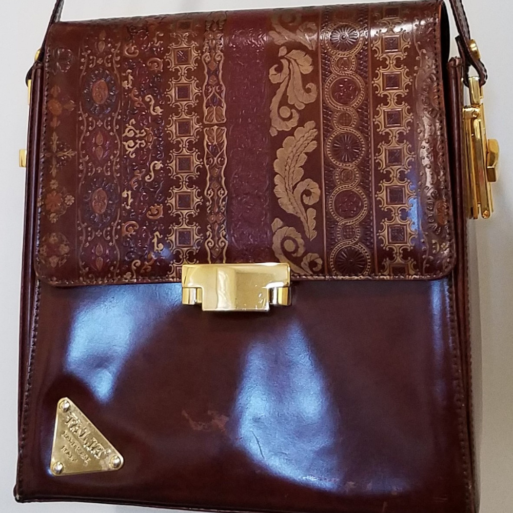 Cognac and Gold Vera Pelle Purse made in Italy